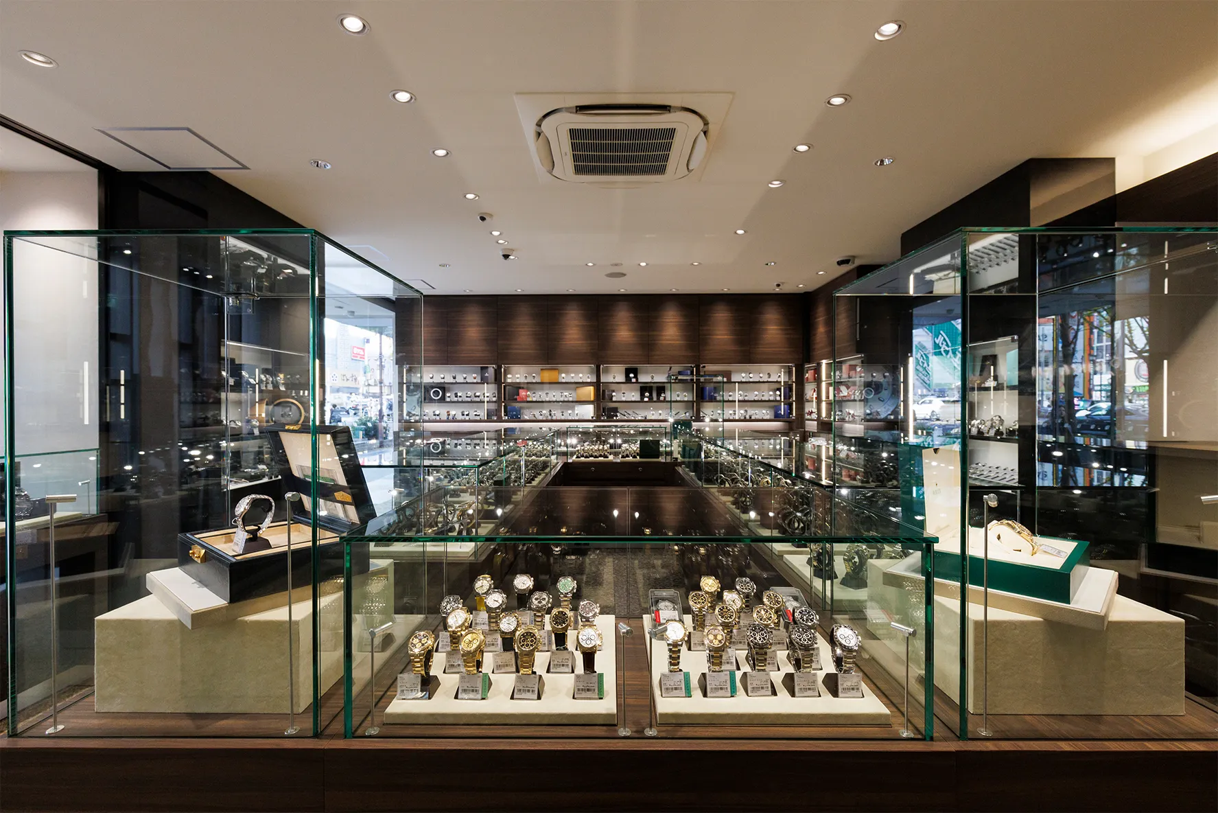 心斋桥店店内印象1