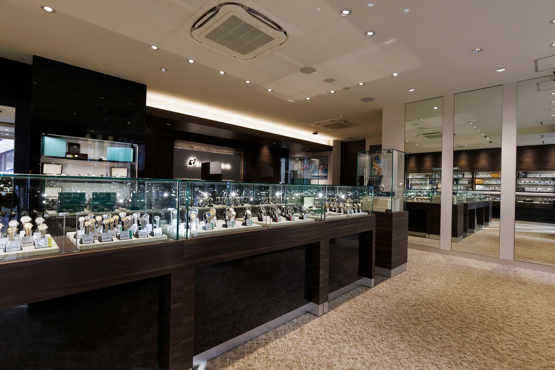 心斋桥店店内印象4
